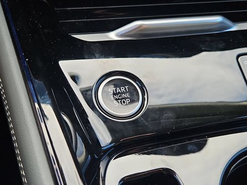 New 2026 Audi Q3 quattro 2.0T AWD/4WD image 16