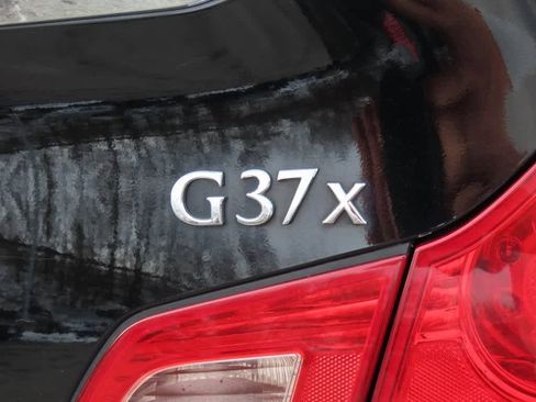 Used 2013 INFINITI G37 x w/ Premium Pkg image 7