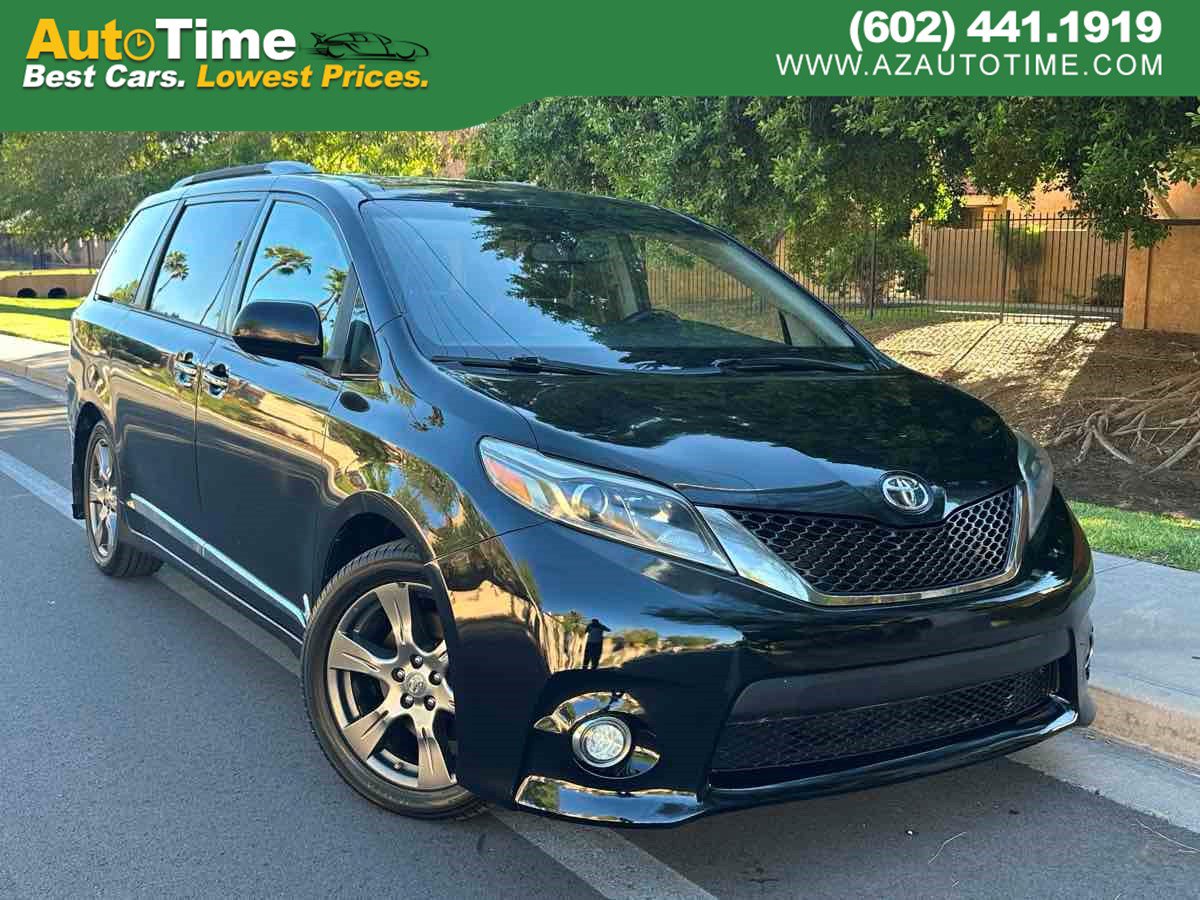 Used 2017 Toyota Sienna SE w/ SE Preferred Package FWD image 1