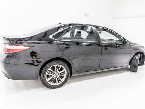 Used 2015 Toyota Camry SE FWD image 8