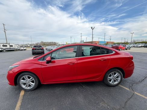 Used 2018 Chevrolet Cruze LT FWD image 6