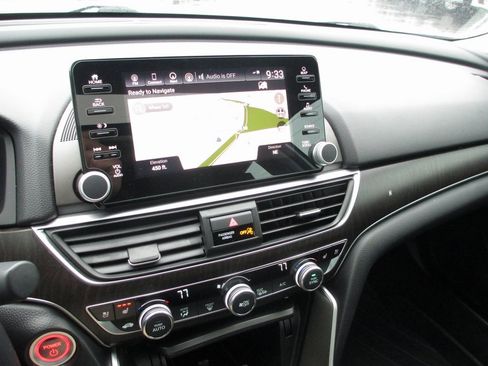 Used 2019 Honda Accord Touring image 24