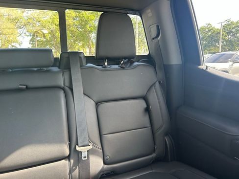 Used 2021 GMC Sierra 1500 SLT w/ SLT Premium Package RWD image 14