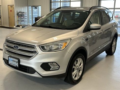 Used 2018 Ford Escape SE image 6