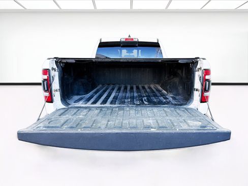 Used 2020 RAM 1500 Laramie AWD/4WD image 17