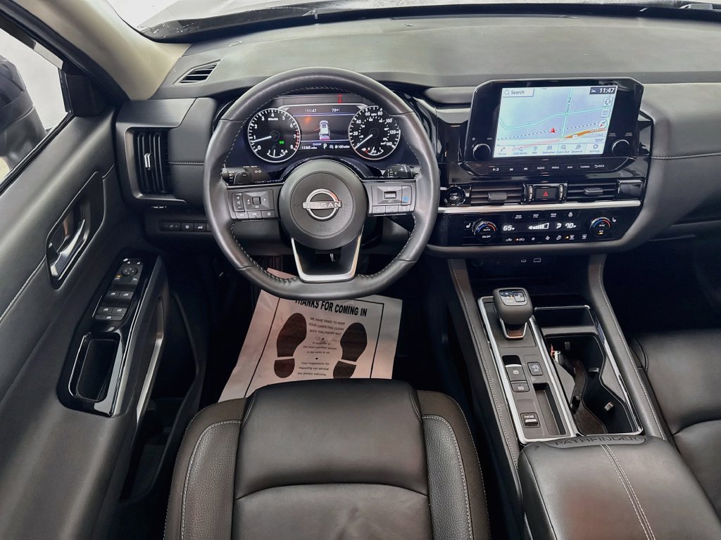 Used 2025 Nissan Pathfinder SL FWD image 30