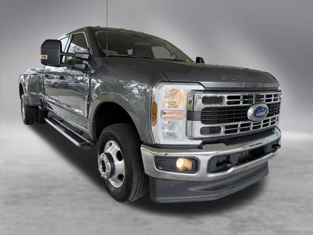 Used 2024 Ford F350 XLT w/ Camper Package AWD/4WD image 2