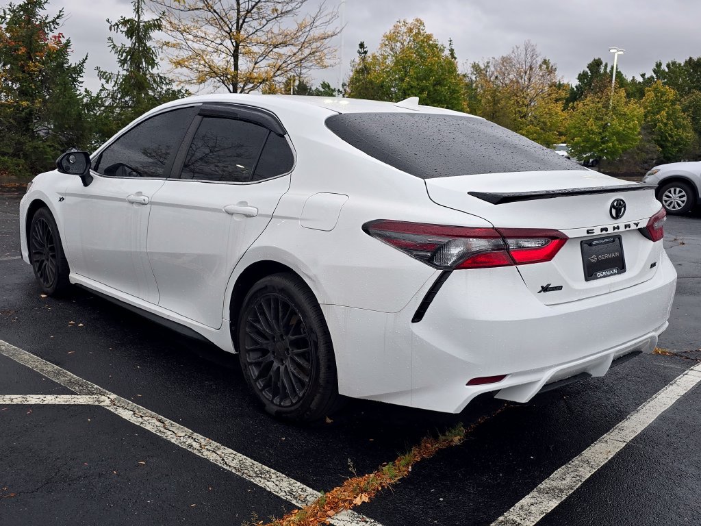 Used 2022 Toyota Camry SE w/ Convenience Package FWD image 6