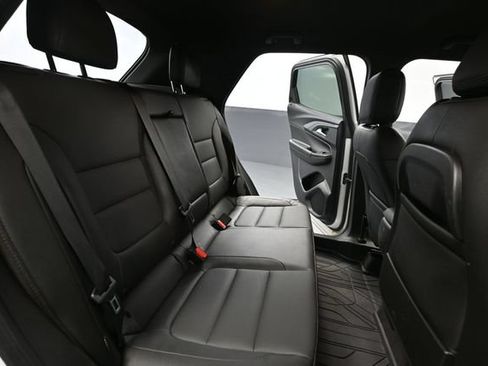 Used 2025 Chevrolet TrailBlazer RS w/ Convenience Package FWD image 42
