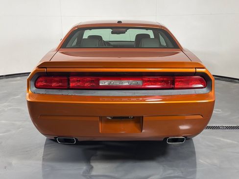 Used 2011 Dodge Challenger R/T RWD image 6
