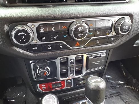 Certified 2024 Jeep Wrangler Unlimited Sport AWD/4WD image 9