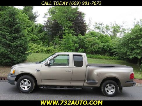 Used 2001 Ford F150 XLT image 2