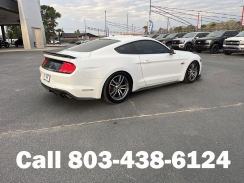 Used 2022 Ford Mustang GT image 3