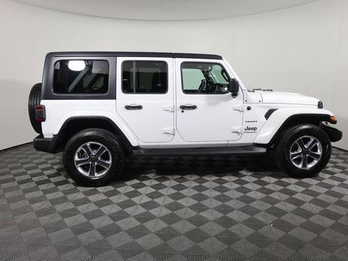 Used 2023 Jeep Wrangler Unlimited Sahara w/ LED Lighting Group AWD/4WD image 4