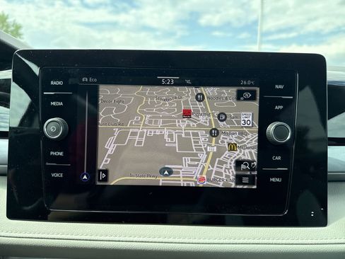 New 2025 Volkswagen Taos SEL image 18