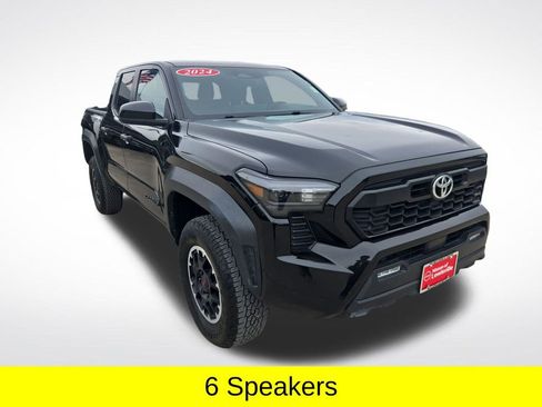 Used 2024 Toyota Tacoma TRD Off-Road AWD/4WD image 9