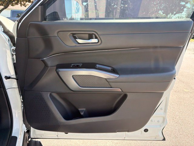Used 2023 Nissan Pathfinder SL w/ SL Premium Package AWD/4WD image 11