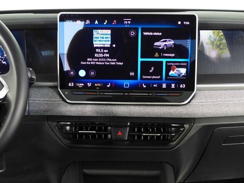 Used 2025 Volkswagen Tiguan S FWD image 25