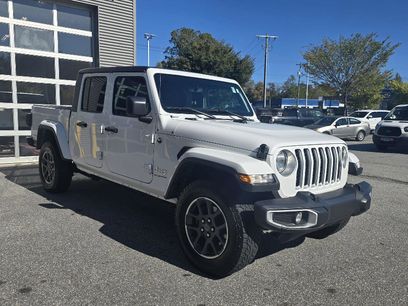 Used 2023 Jeep Gladiator Overland