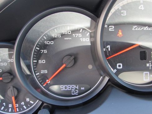 Used 2013 Porsche Cayenne Turbo AWD/4WD image 15