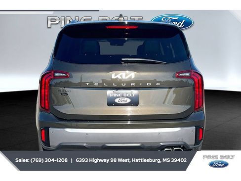 Used 2025 Kia Telluride S FWD image 4