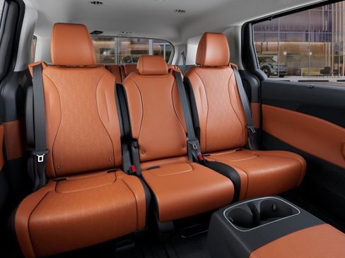 Used 2025 Kia Carnival EX image 16