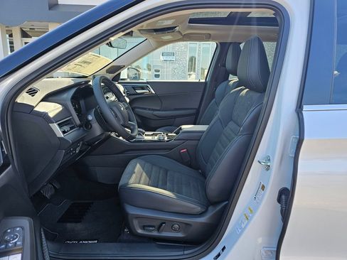 New 2026 Mitsubishi Outlander SE AWD/4WD image 17