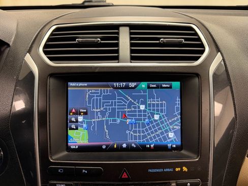 Used 2016 Ford Explorer Limited image 29