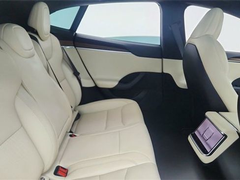 Used 2023 Tesla Model S Standard Range image 23
