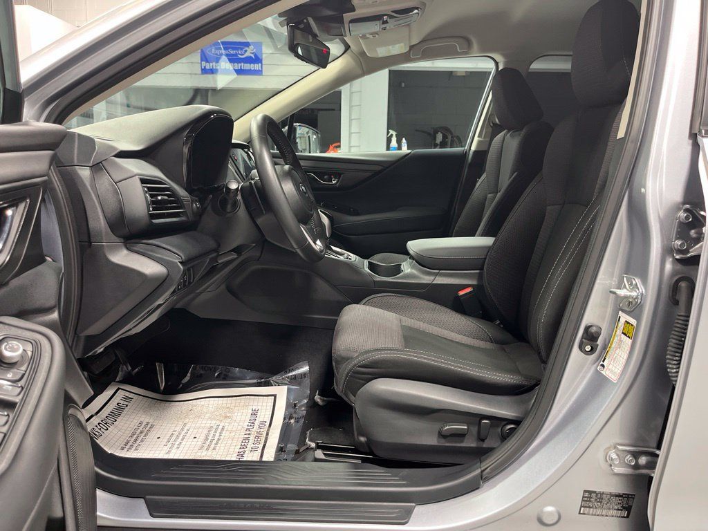 Certified 2025 Subaru Outback Premium AWD/4WD image 13