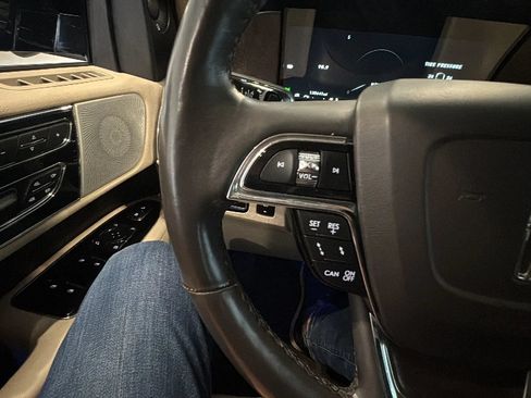 Used 2019 Lincoln Navigator L Reserve w/ Cargo Package AWD/4WD image 44