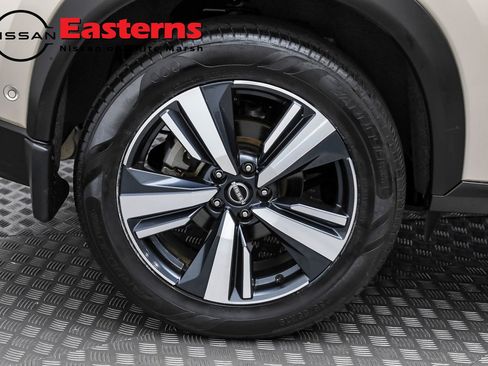 Used 2022 Nissan Rogue SL w/ SL Premium Package image 56