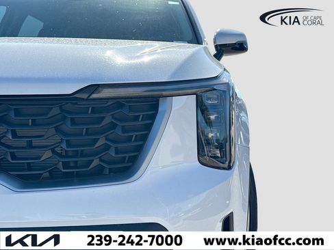 New 2026 Kia Sorento LX image 9