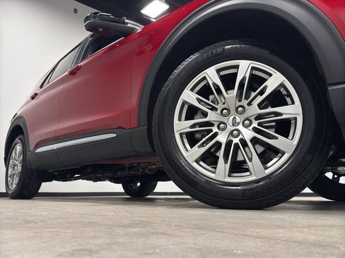 New 2026 Ford Explorer Platinum image 2