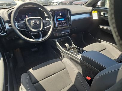 New 2026 Volvo XC40 B5 Ultra w/ Protection Package Premier