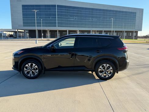 Used 2023 Nissan Rogue SV w/ SV Premium B Package FWD image 7