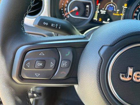 New 2026 Jeep Gladiator Sport AWD/4WD image 16