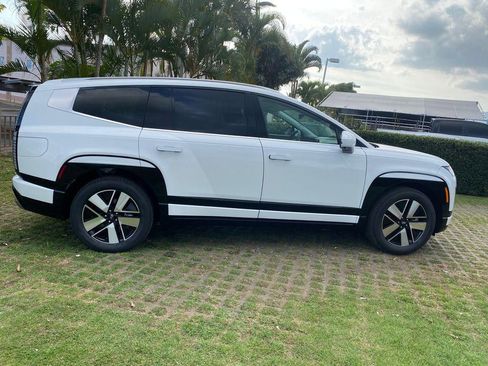 New 2026 Hyundai Ioniq 9 SEL image 8