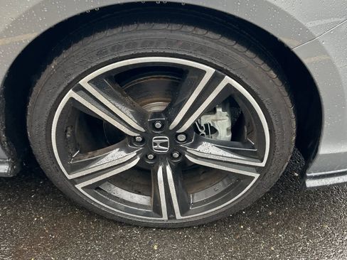 Used 2023 Honda Accord Sport image 9