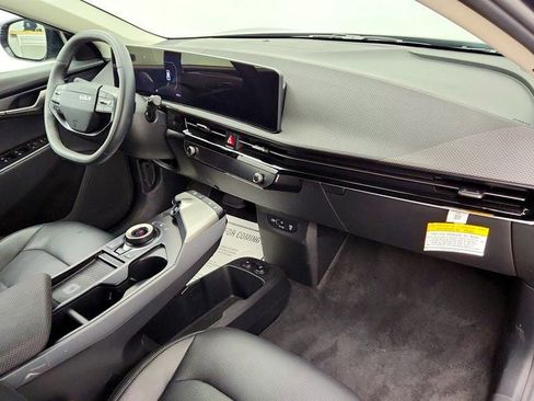 Used 2025 Kia EV6 Wind RWD image 22