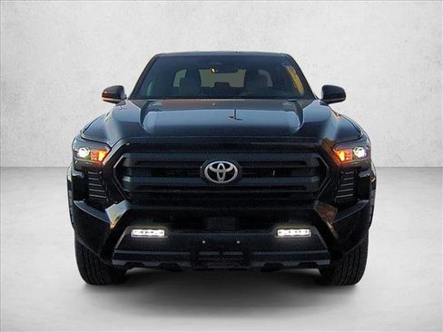 Used 2025 Toyota Tacoma SR5 image 2