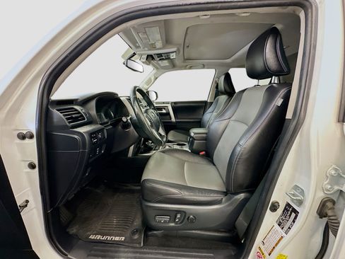 Used 2017 Toyota 4Runner SR5 Premium AWD/4WD image 13