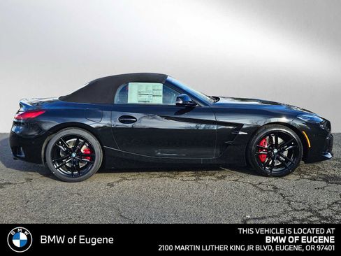 New 2026 BMW Z4 M40i w/ Premium Package image 2