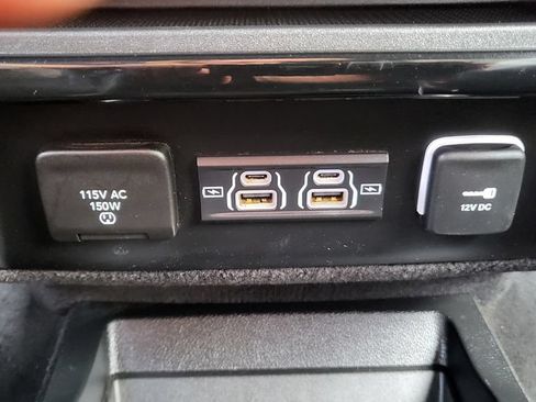 Used 2024 Jeep Wagoneer Series III AWD/4WD image 34