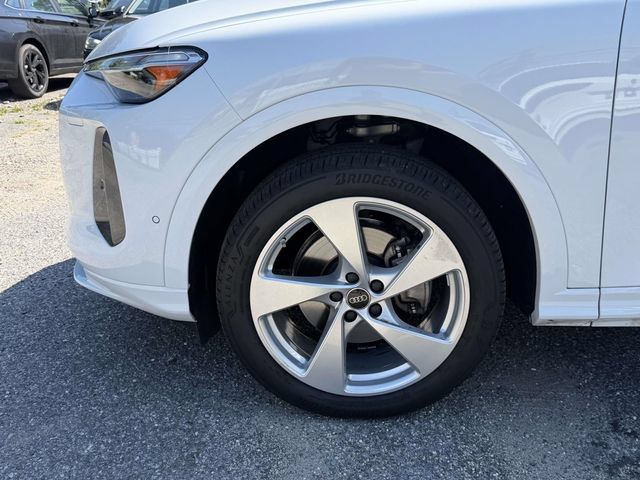 Used 2025 Audi Q5 Premium Plus w/ Premium Plus AWD/4WD image 6