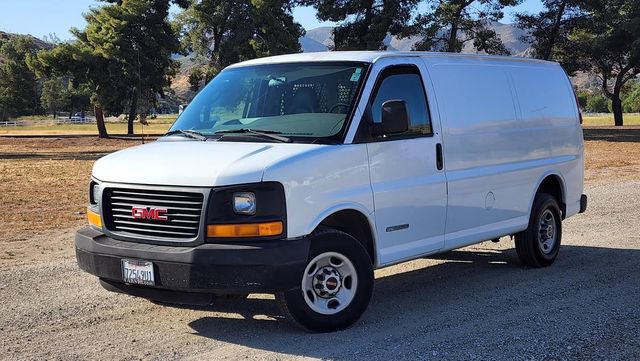 Used 2004 GMC Savana 2500 RWD image 2