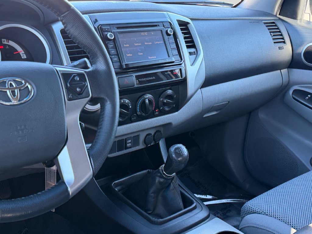 Used 2015 Toyota Tacoma 4x4 Double Cab w/ TRD Sport Package image 14