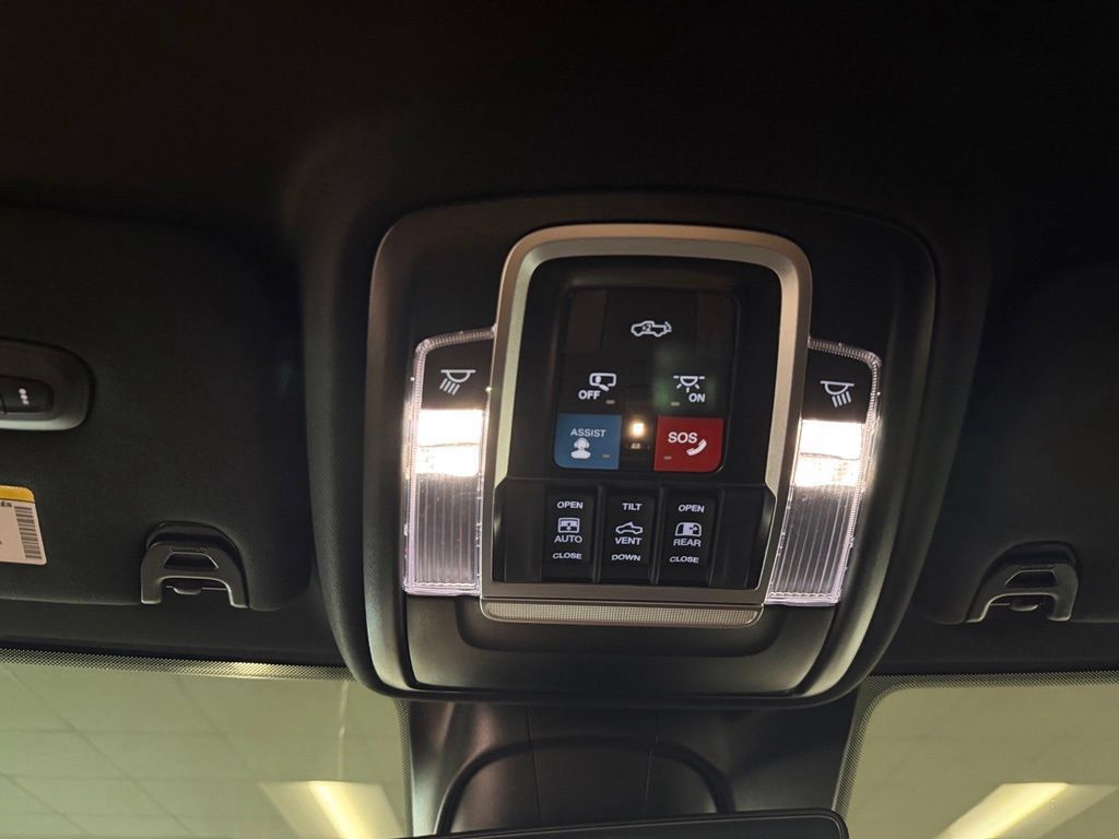 Used 2026 RAM 2500 Laramie w/ Sport Appearance Package AWD/4WD image 19