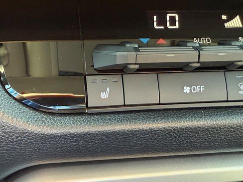 Used 2024 Toyota Tundra SR5 image 21