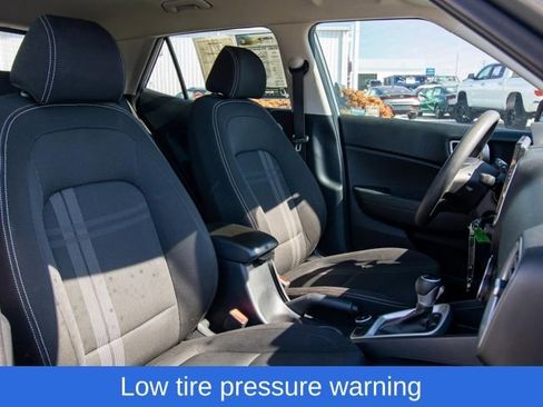 Used 2020 Hyundai Venue SEL image 23